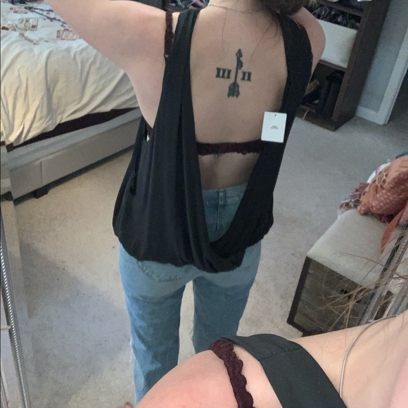 Top - Picture 2 of 4